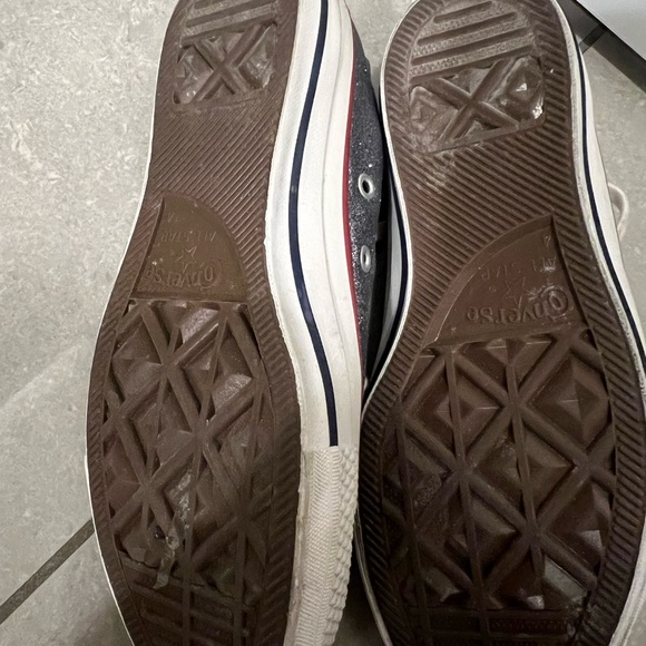 Converse - Picture 3 of 4